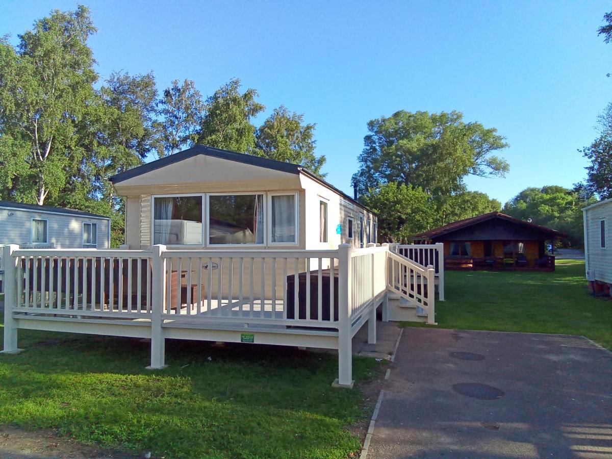 Beautiful 3 Bedroom Caravan With Hot Tub - Tattershall Lakes Esterno foto