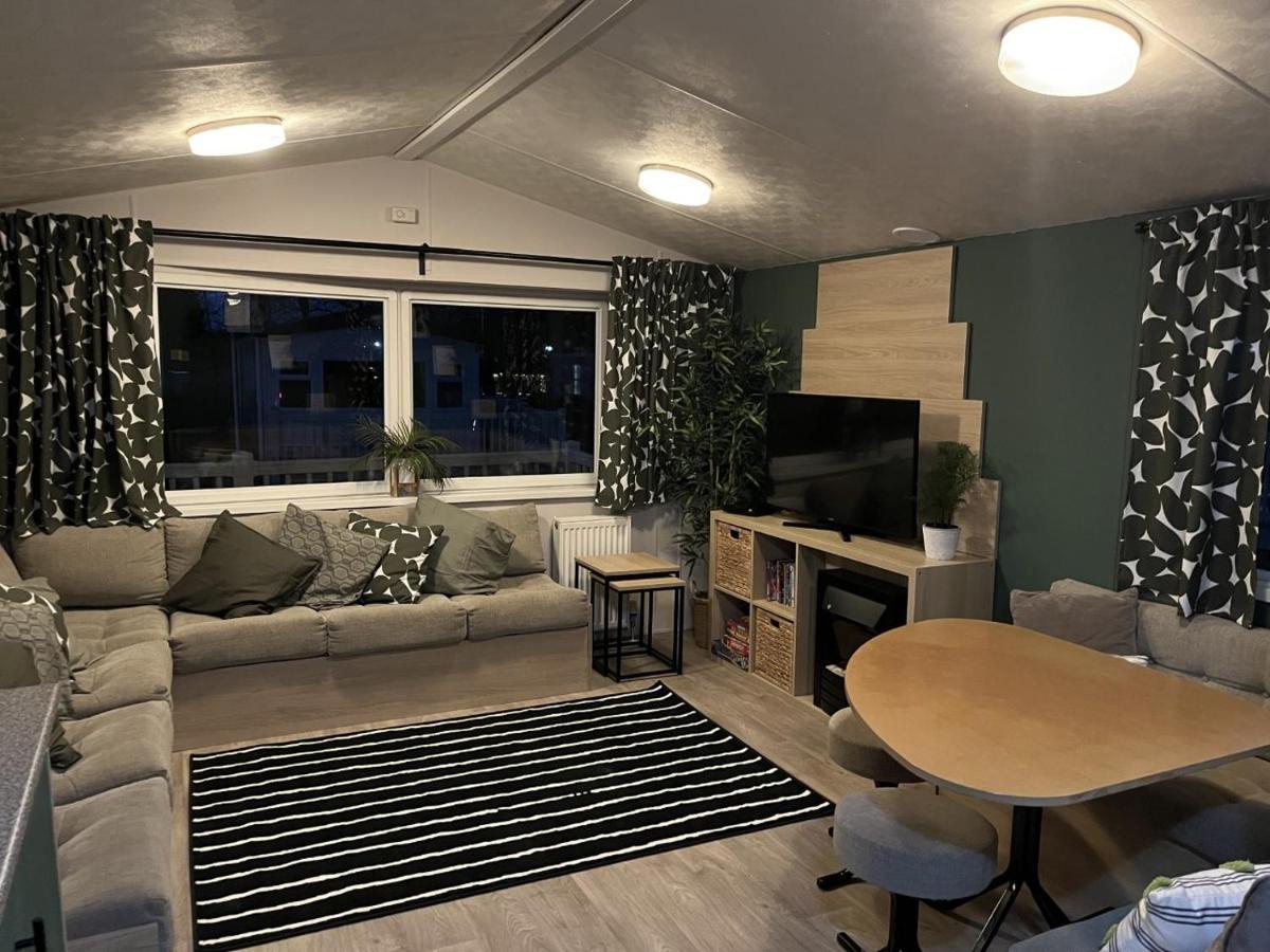 Beautiful 3 Bedroom Caravan With Hot Tub - Tattershall Lakes Esterno foto